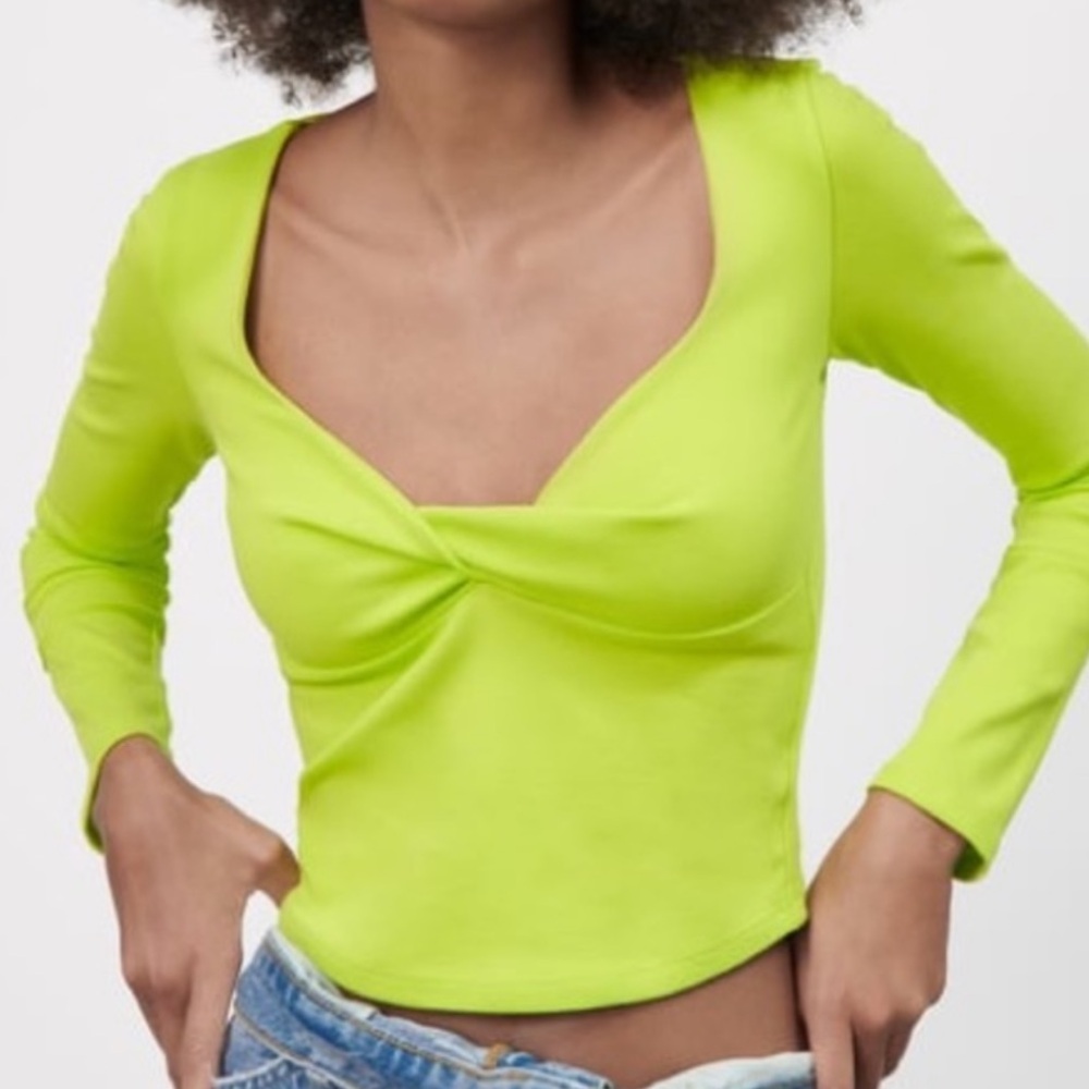 Zara Neon Green Knotted Front Long Sleeve Crop Top 🌼